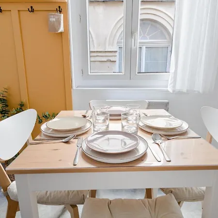 1er Etage Pieton Place De La Pierre Lejlighed Valence (Drome)